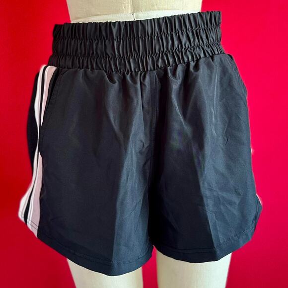 Womens Shorts Large Black NWT Sports Running Workout Beachy Vacation - Picture 1 of 8